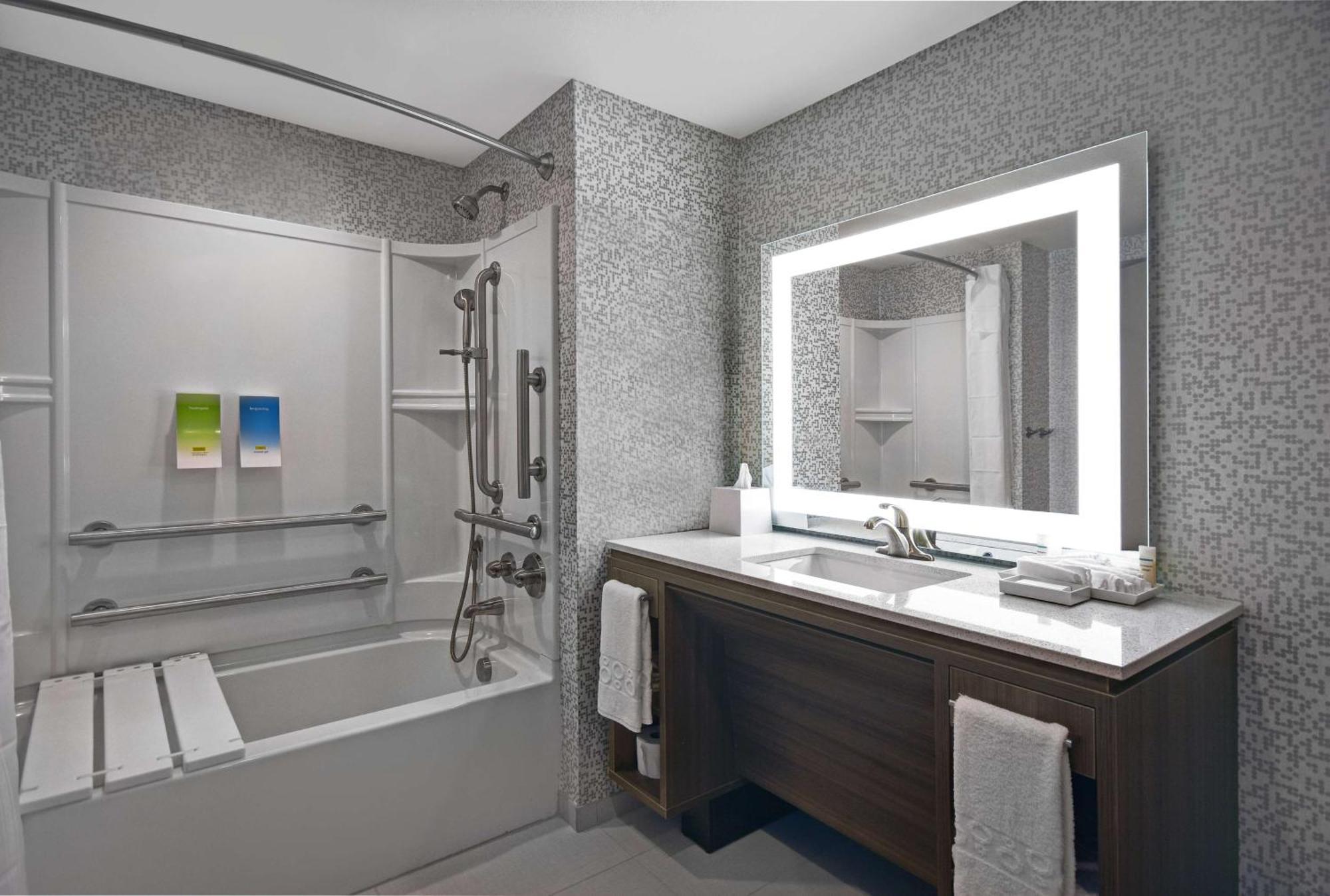 Home2 Suites By Hilton Utica, Ny Екстер'єр фото